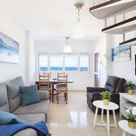 Home2book Sea Front Duplex Terrace Pool 圭马尔港