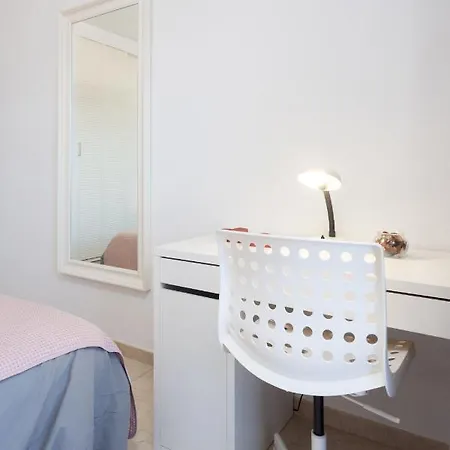 Home2book Sea Front Duplex Terrace Pool 公寓 圭马尔港