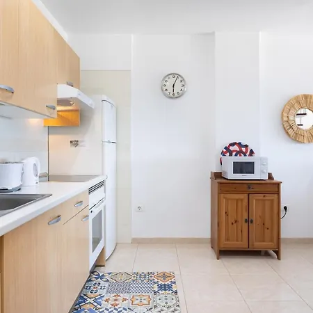 Home2book Sea Front Duplex Terrace Pool * 圭马尔港