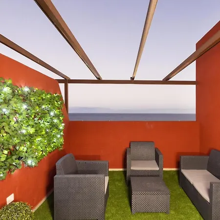 Home2book Sea Front Duplex Terrace Pool דירה *